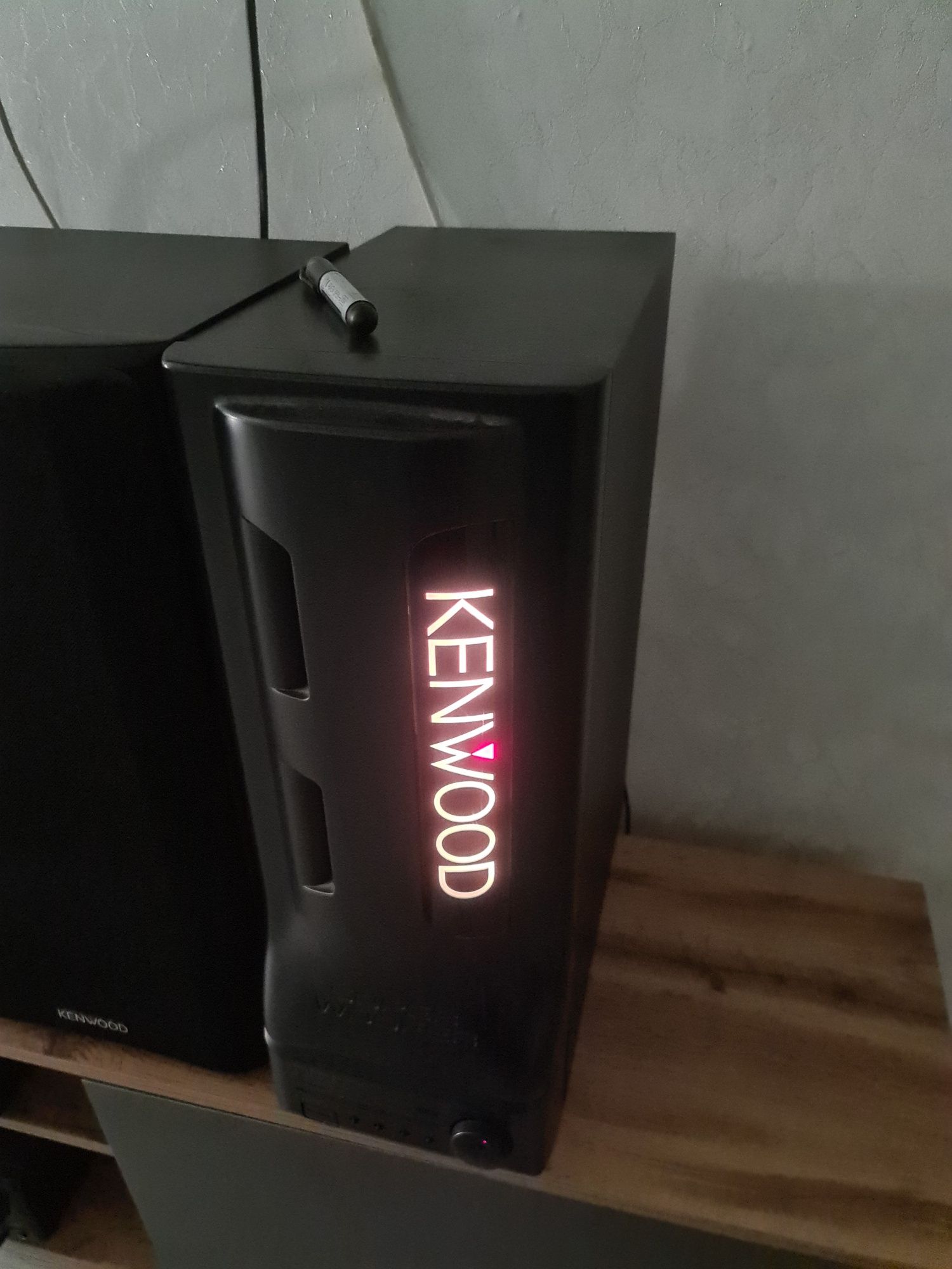 Продам Kenwood a 85