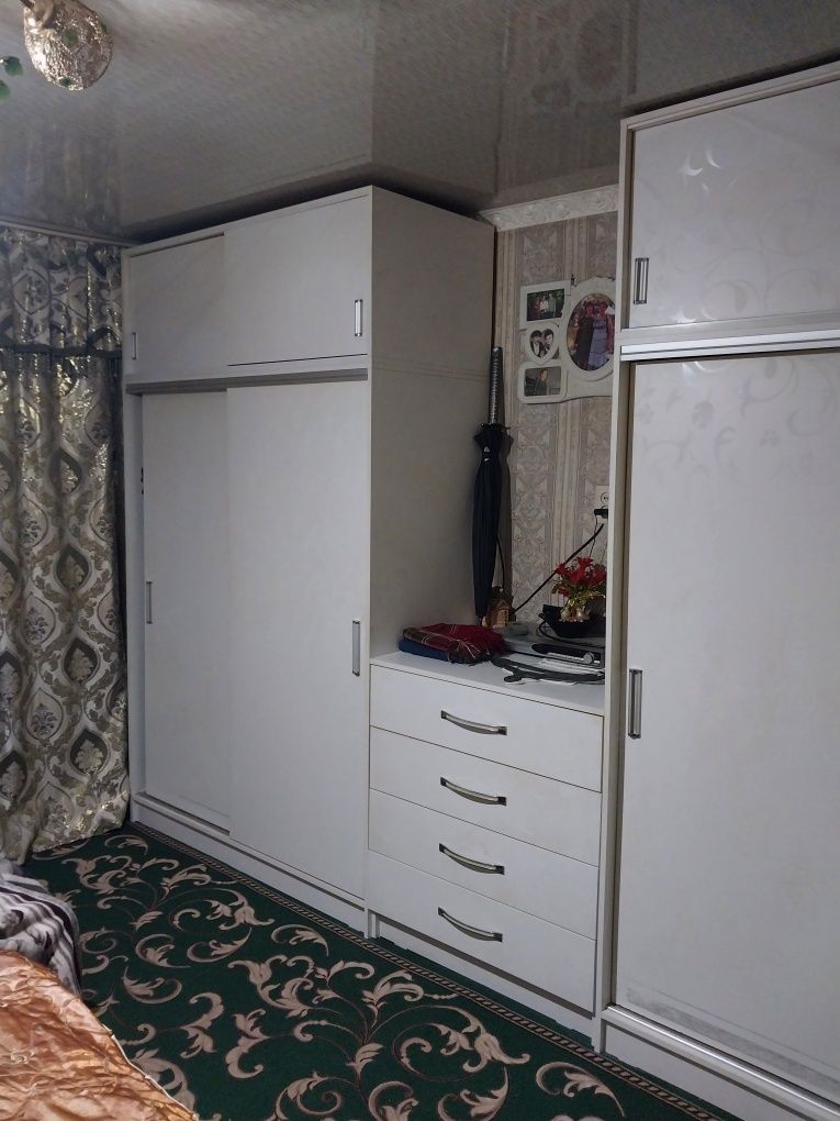 Продам шкаф купе .Спальный гарнитур.