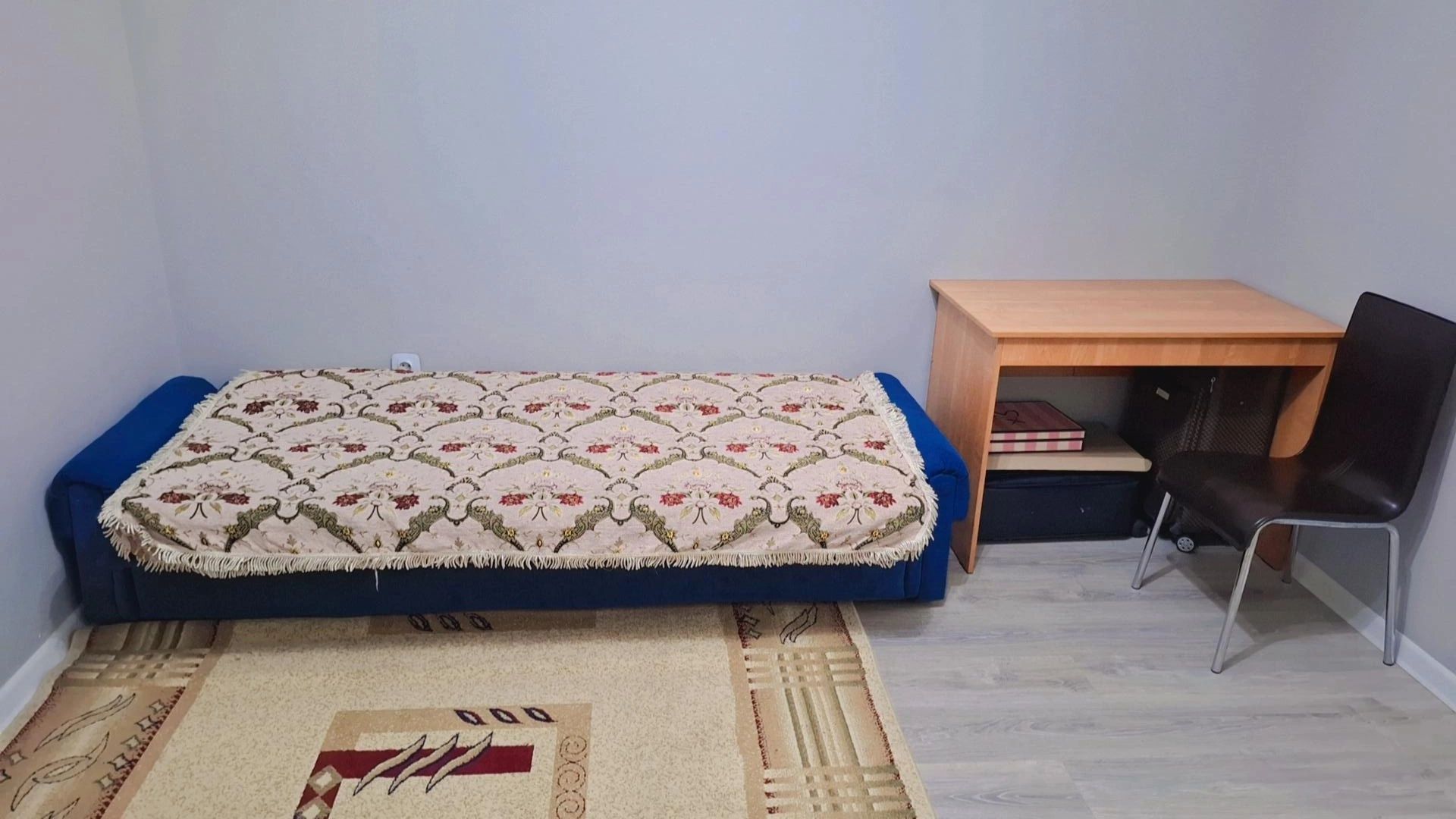Сдаётся одна комната одной девушке