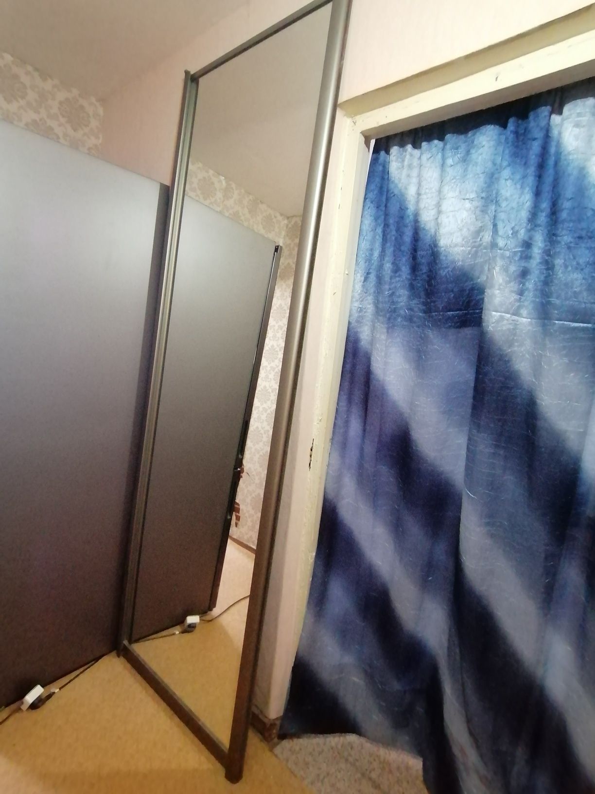 Продаеться Зеркало