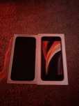 Продам Iphone SE 2020 года выпуска