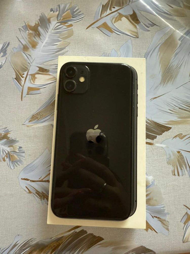 Продам Iphone 11