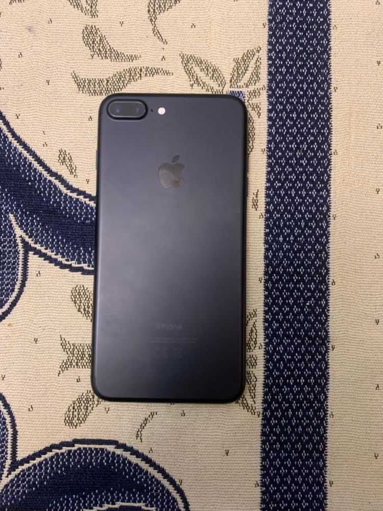 Продается айфон 7plus