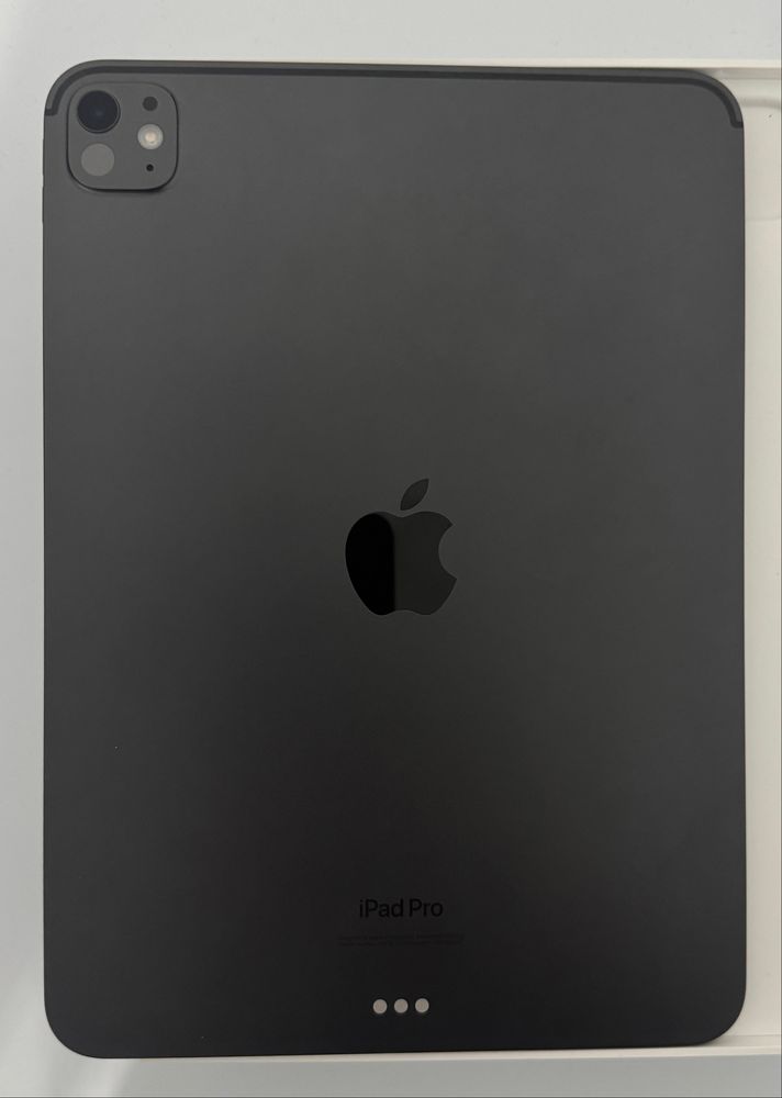 Продам Apple IPad Pro 2024 M4, Wi-Fi 11 дюймов, 8Gb/256Gb, Black