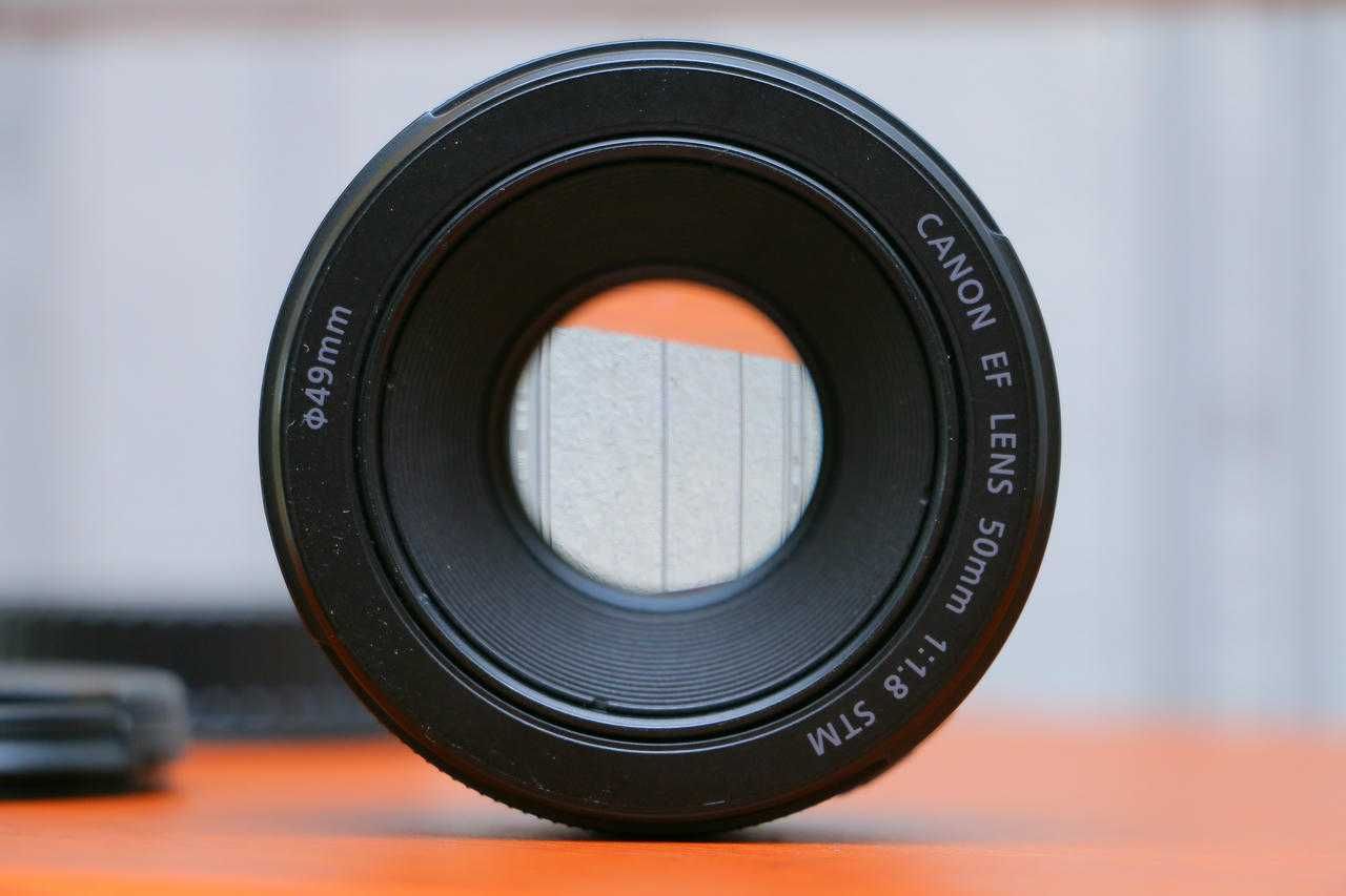 Объектив Canon EF 50mm f/1.8 STM