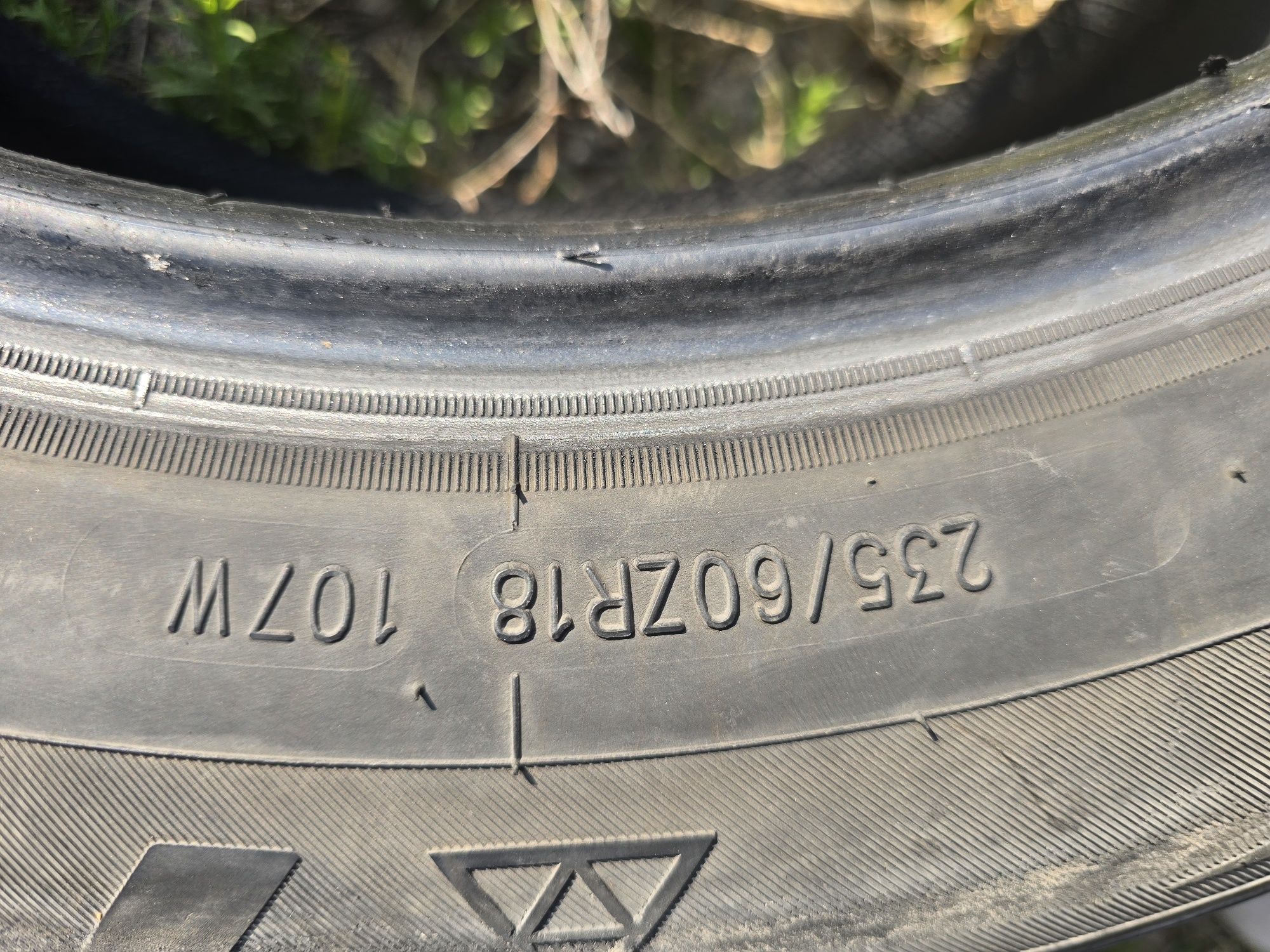 Шины балон зимние 235/60/18