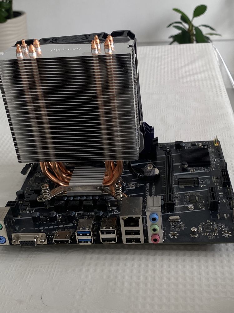 H510M-H. I5-10400f. RAM 16GB