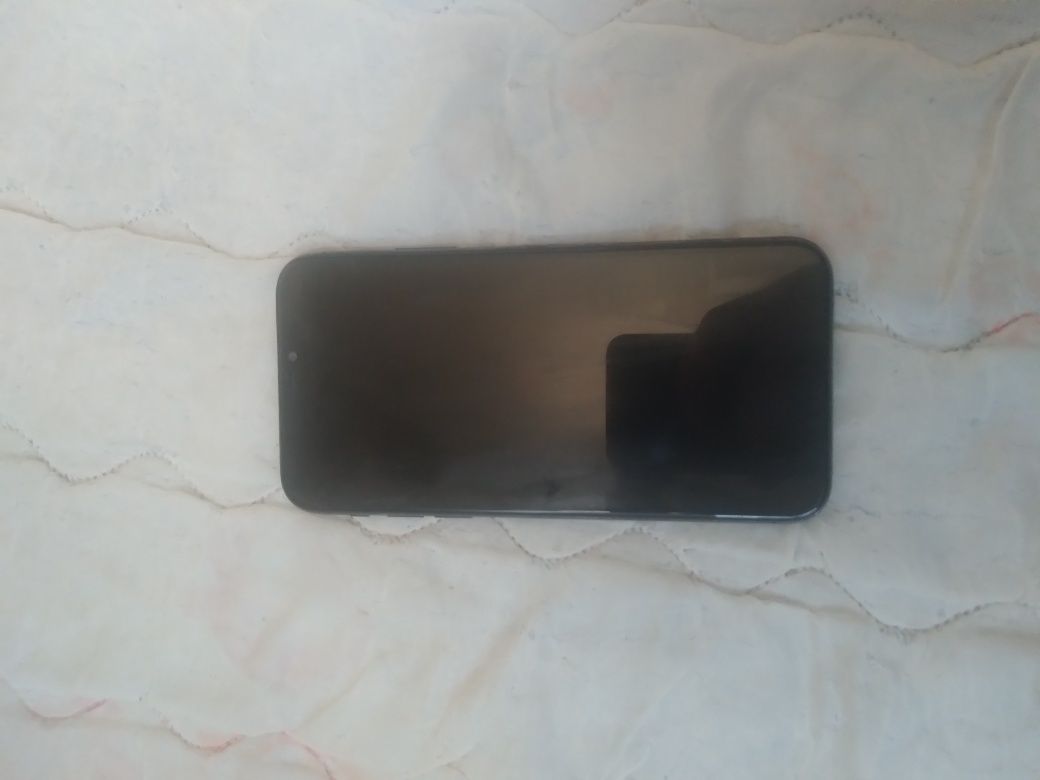 iPhone xs в рабочем состоянии