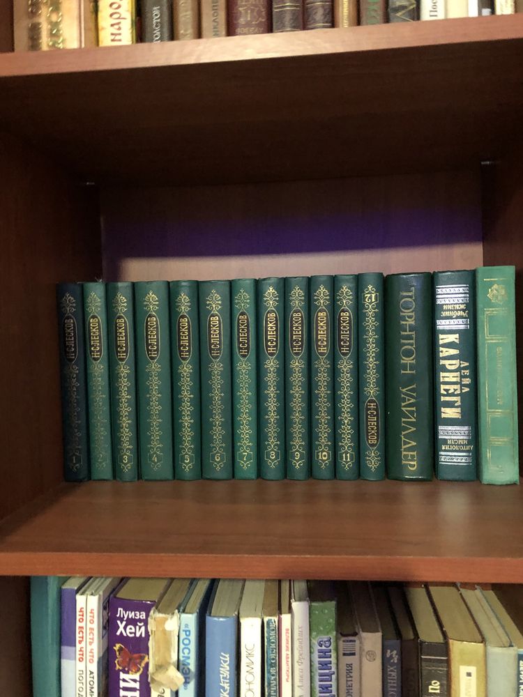 Продам шкаф с книгами!