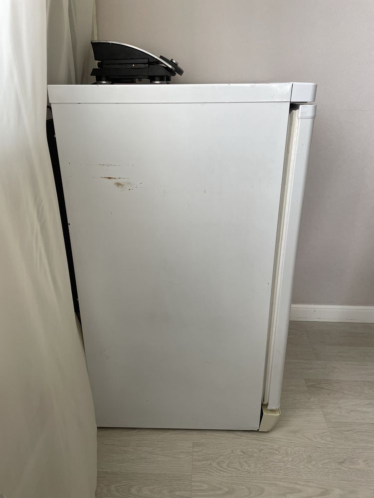 Продам морозильную камеру