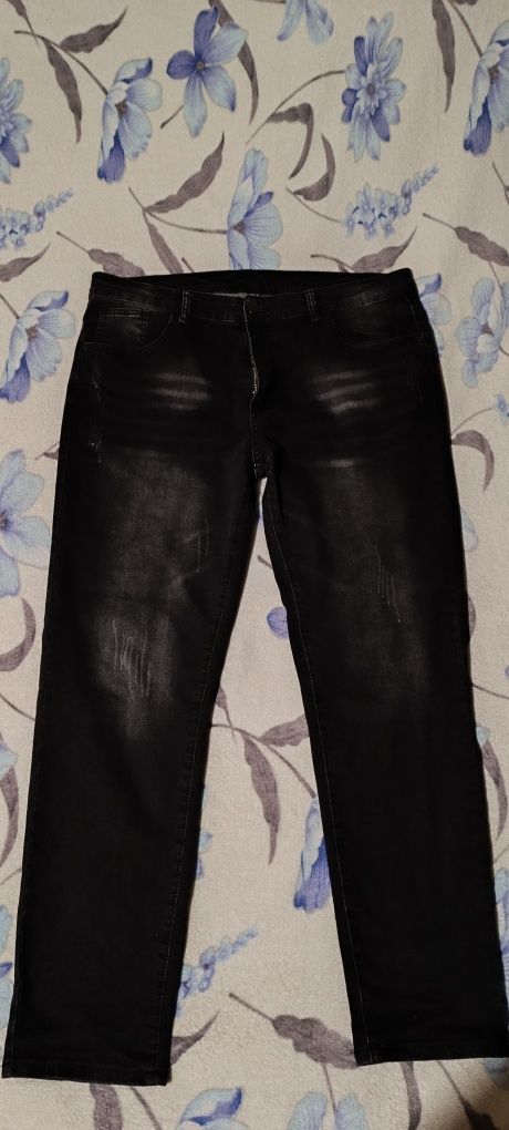 Продам мужсие фирменные джинсы 54р