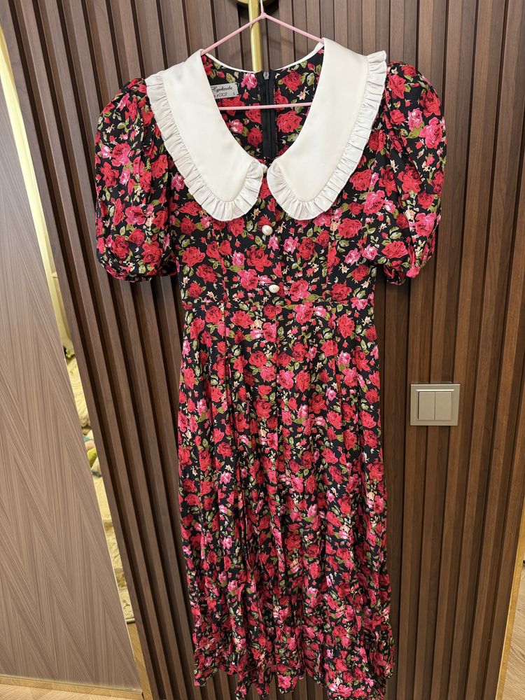 Продам платье очень красивое