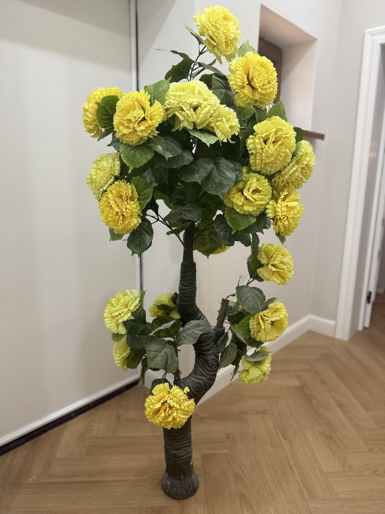 Продаю Искусственное декоративное дерево