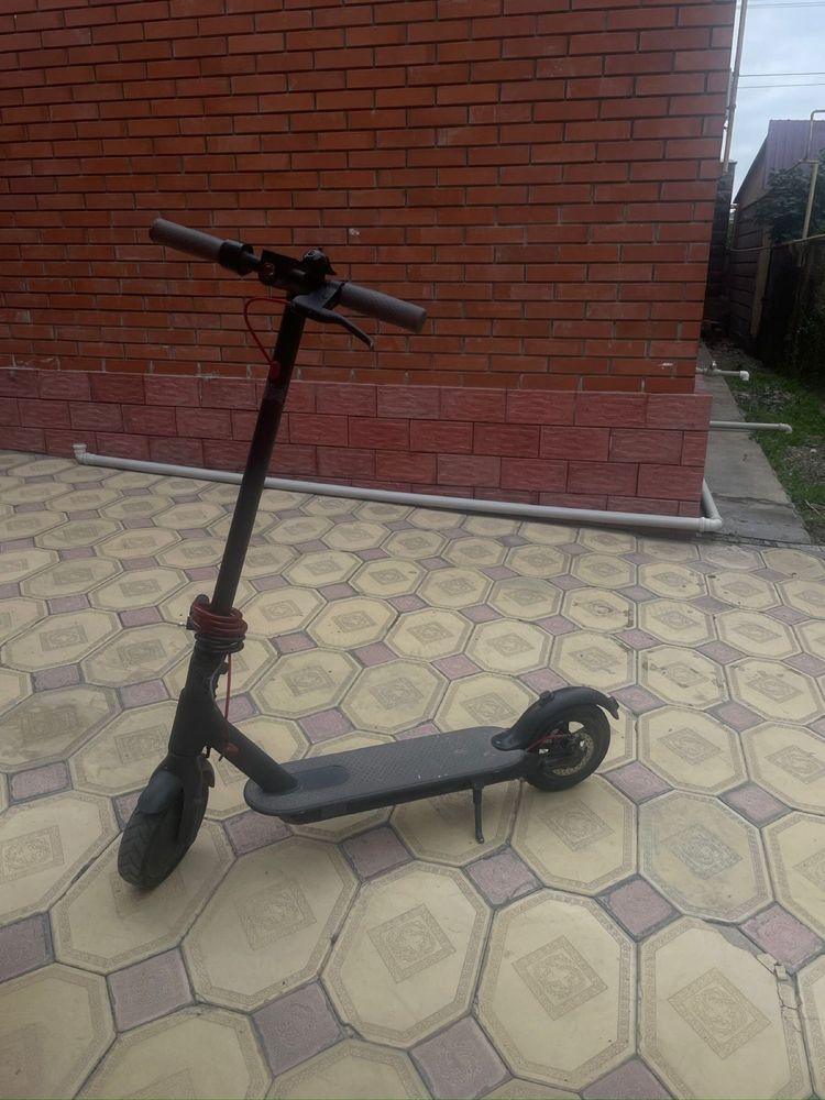 Продам электросамокат mijia m365