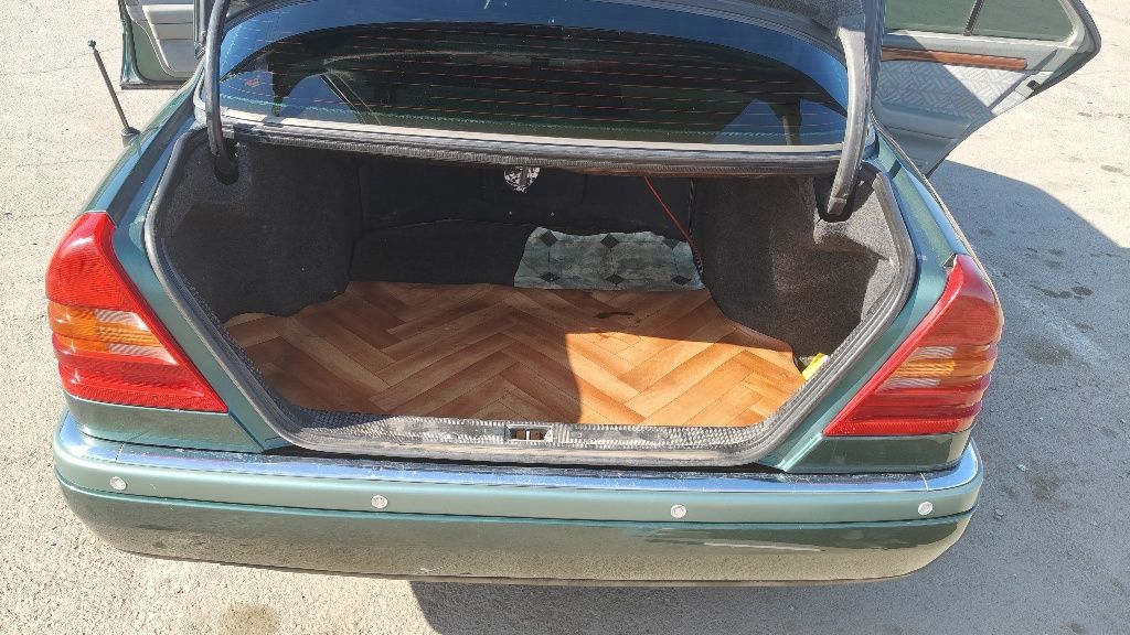 Mercedes Benz c220