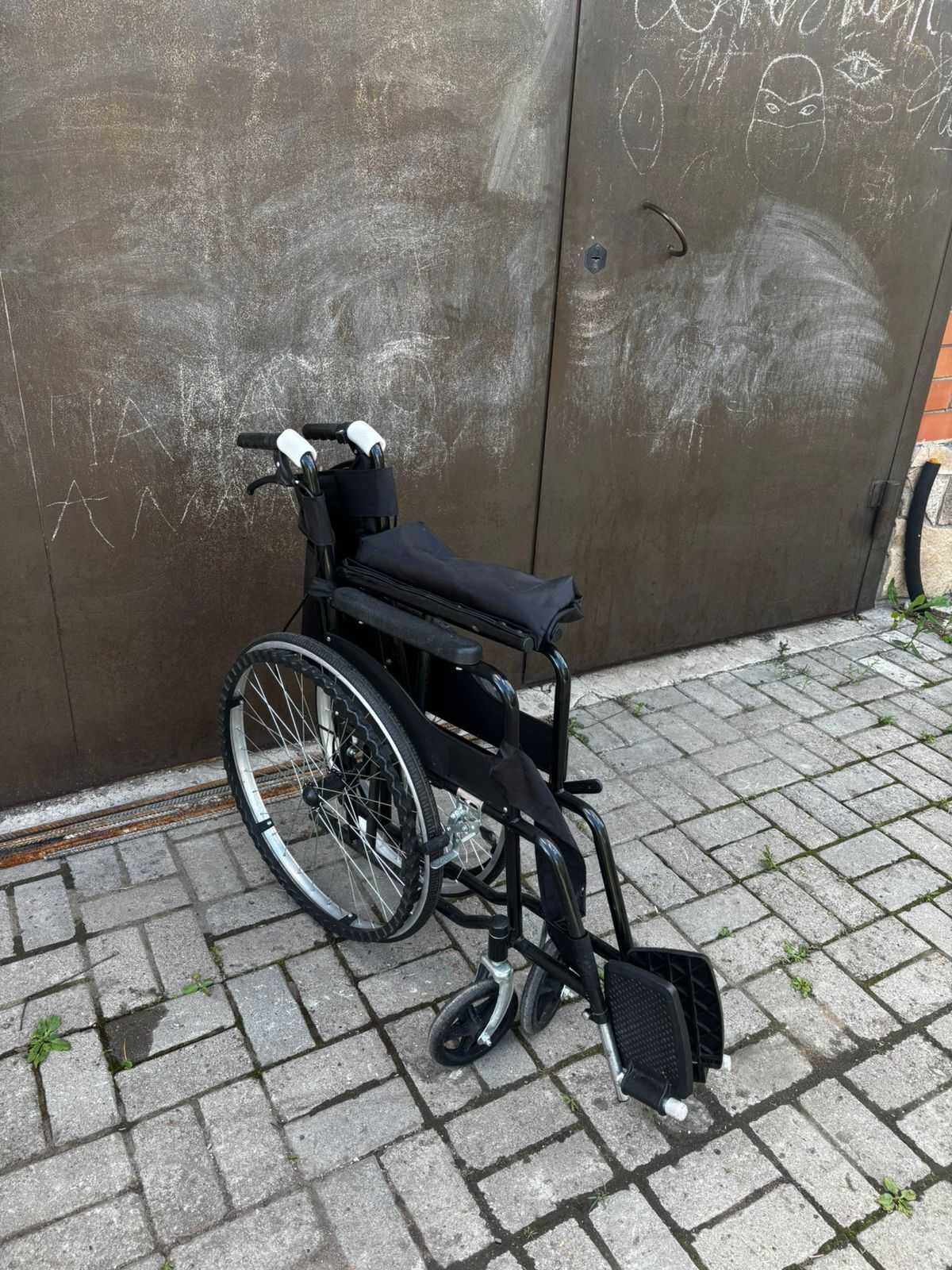 Продам инвалидное кресло