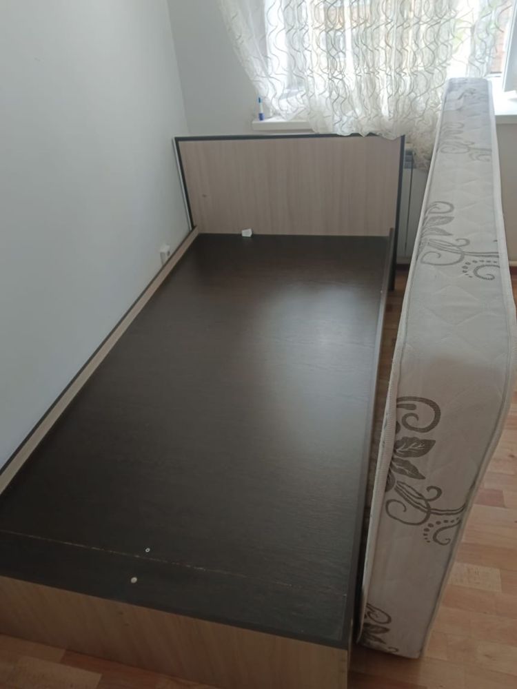 Продам кровать в отличном состояний