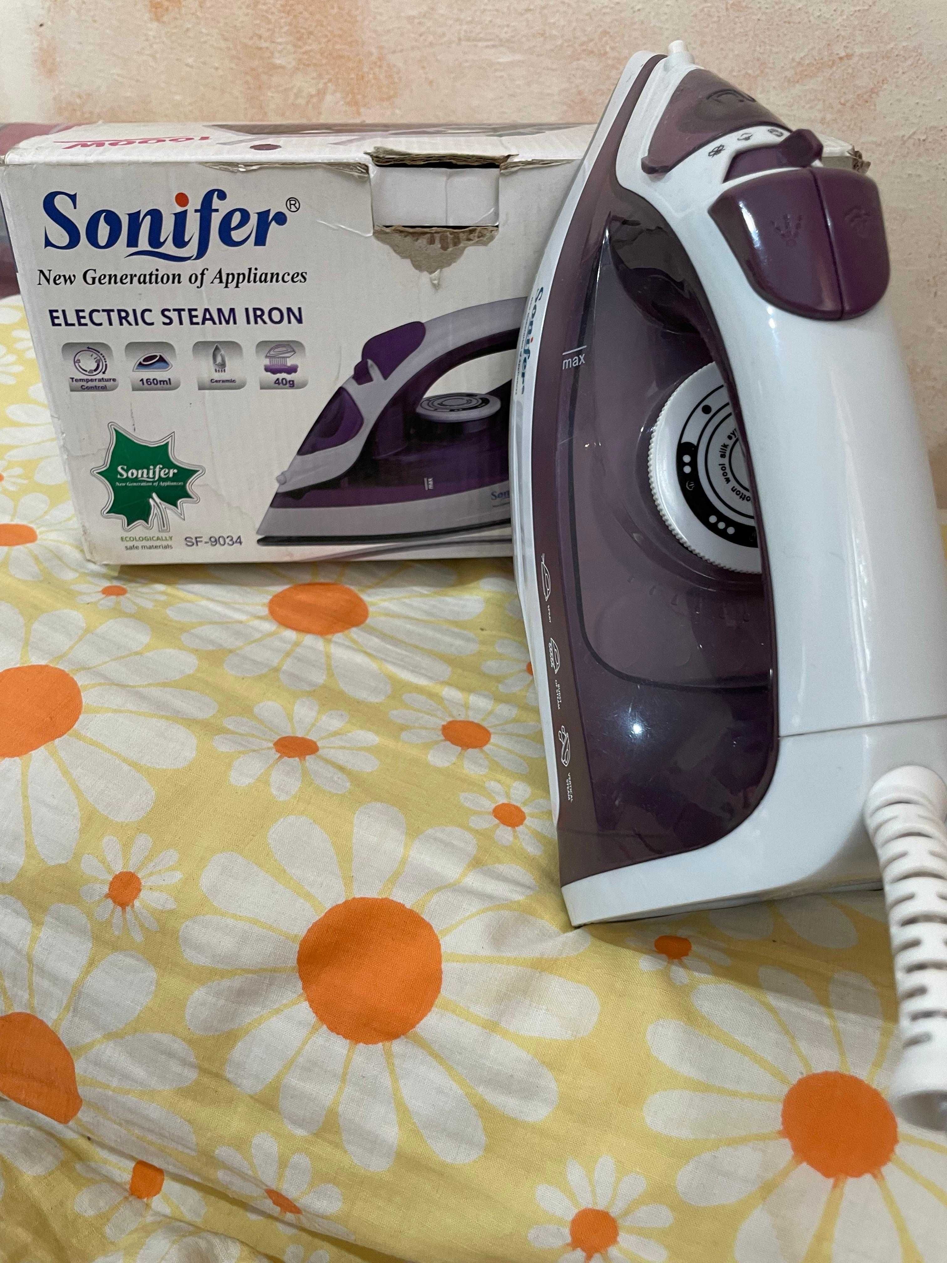 Электрический утюг Sonifier работает хорошо и в хорошем состоянии.