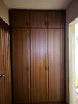 Продам шкаф с полками для одежды