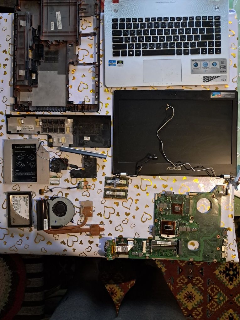 Ноутбук ASUS Core i7 на запчасти или целиком