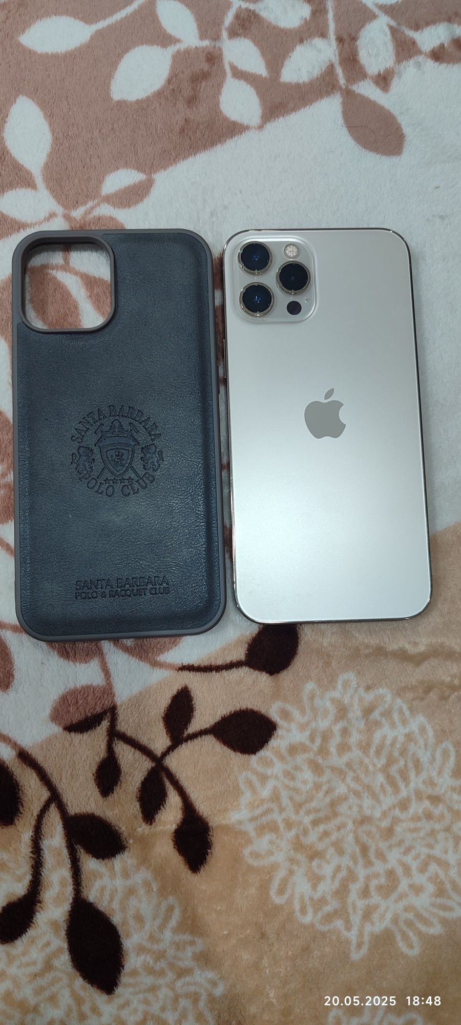 Продам iPhone 12 Pro max состяние отличное без минусов