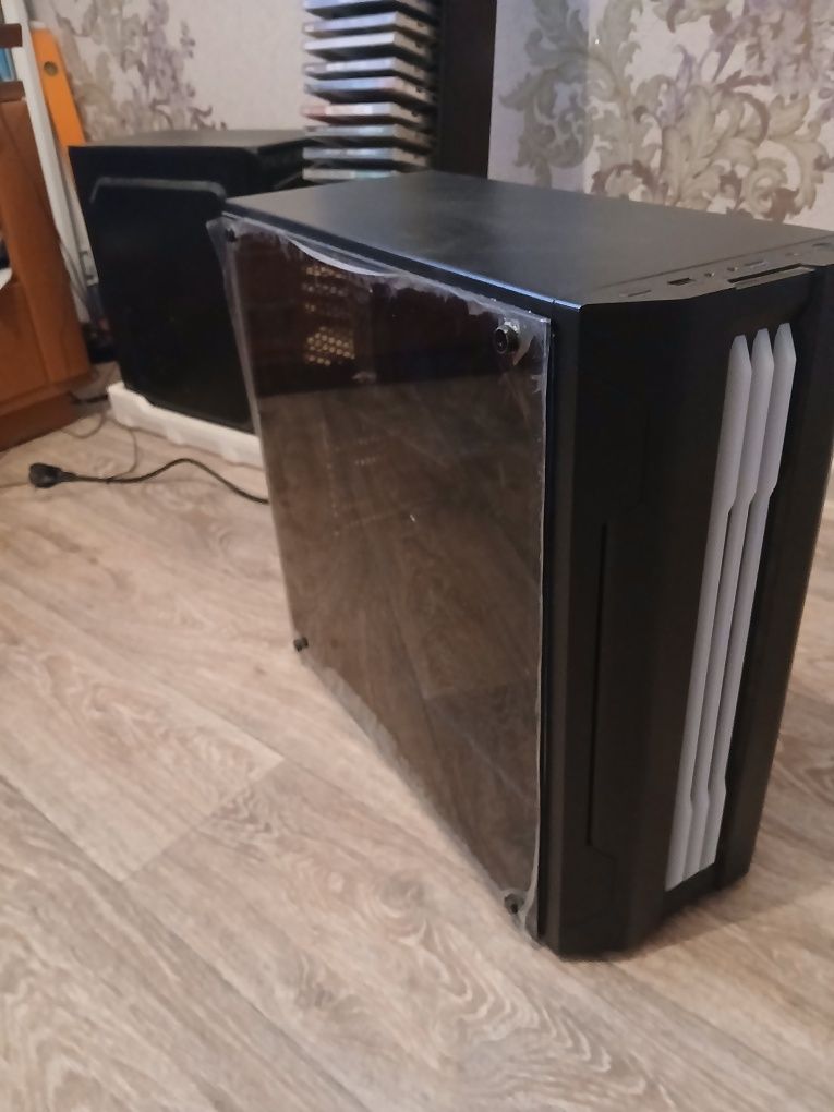 Продам системник core i3 12100 f