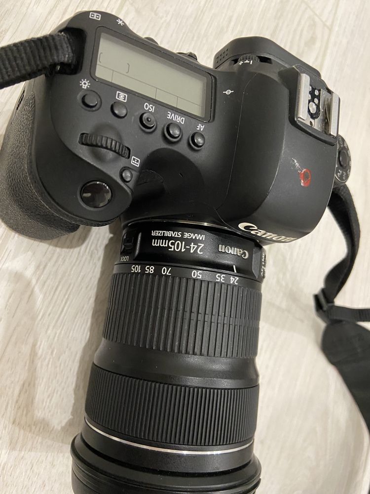 Продается Фотоаппарат Canon 6d mark ii  и обьектив (набор)