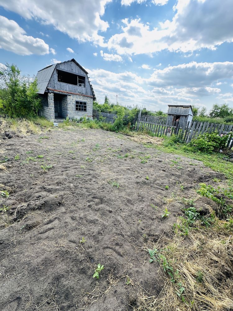 Продам дачу на 17 маршруте, 3 общество. Торг