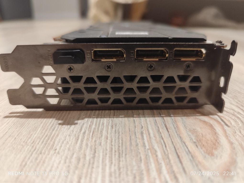 Продам видеокарту rx 5500xt 4gb