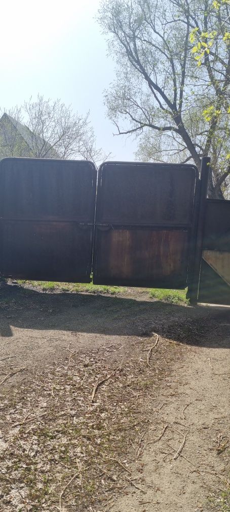 Продам участок с домом . Зимний вариант
