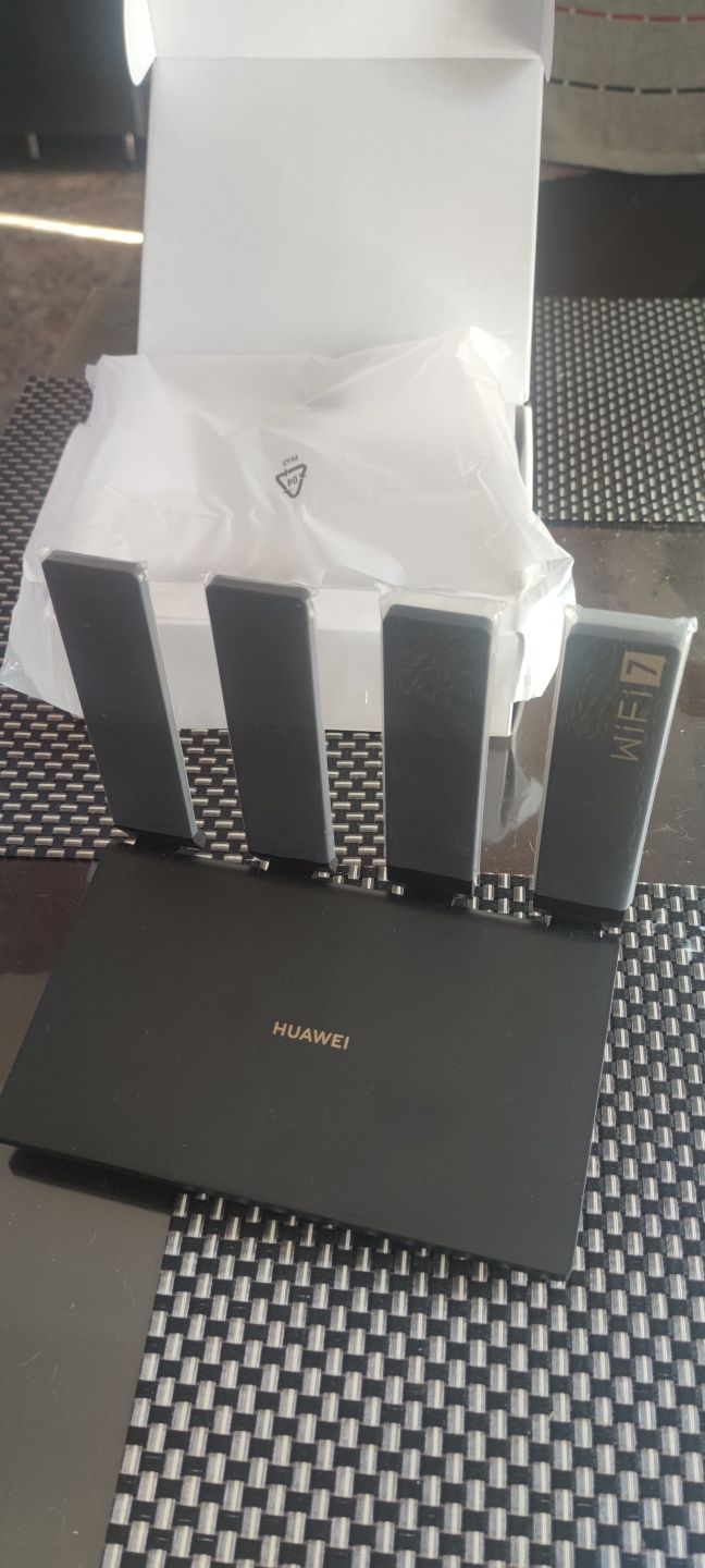 Роутер Huawei ax3 pro WIFI 7