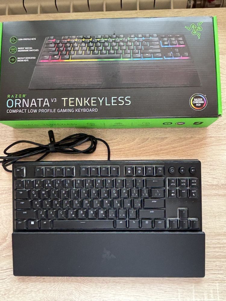Клавиатура Razer Ornata V3 Tenkeyless черный