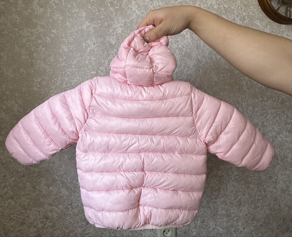 Продам детскую курточку осень/весна