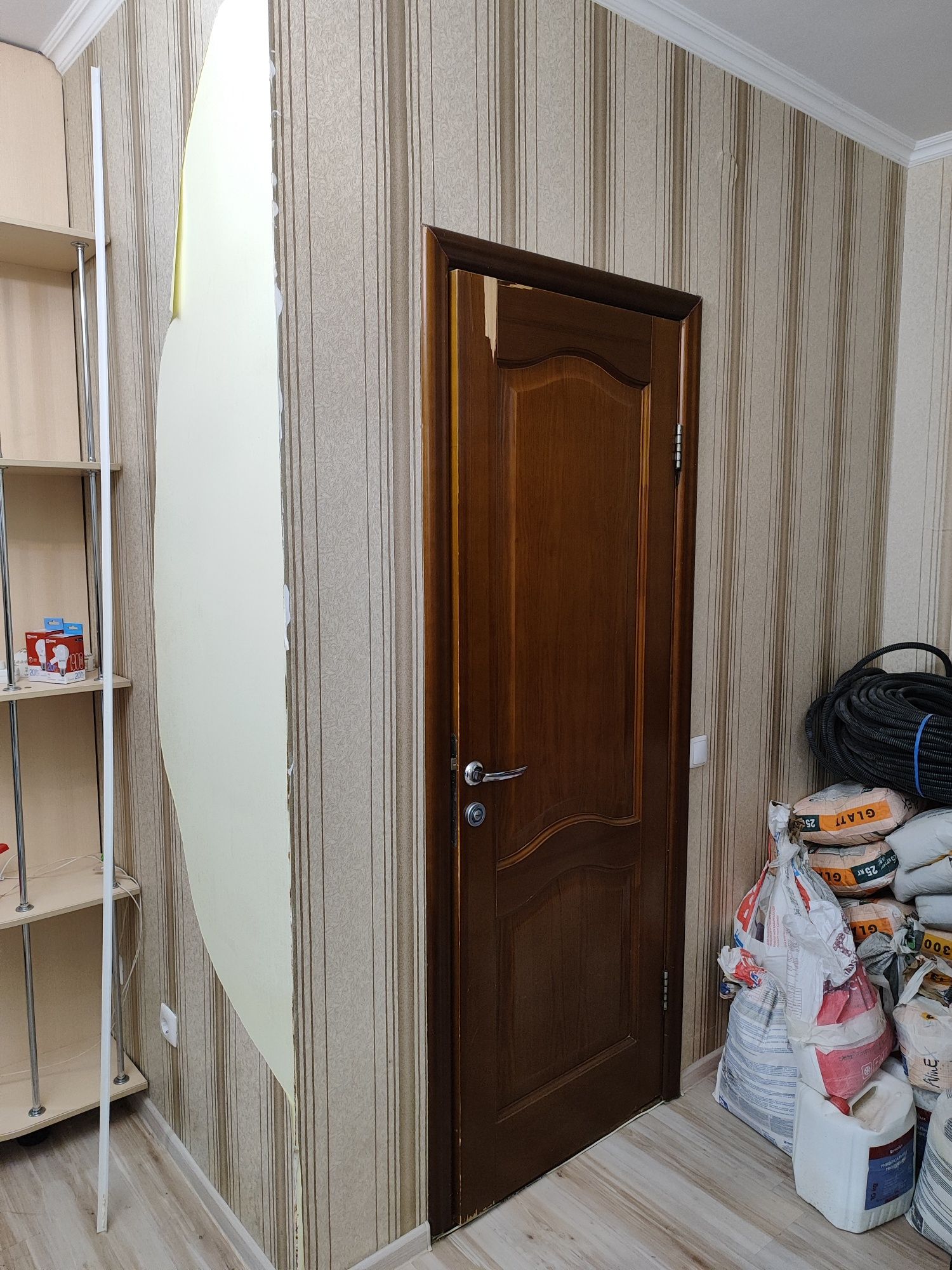 Продам деревянные двери
