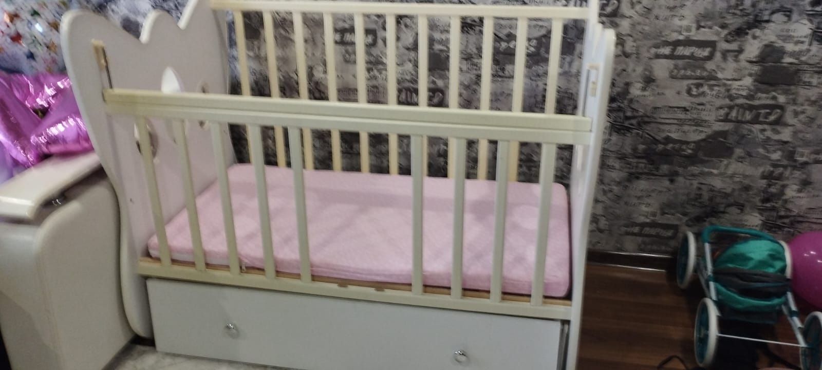Продам детскую кроватку