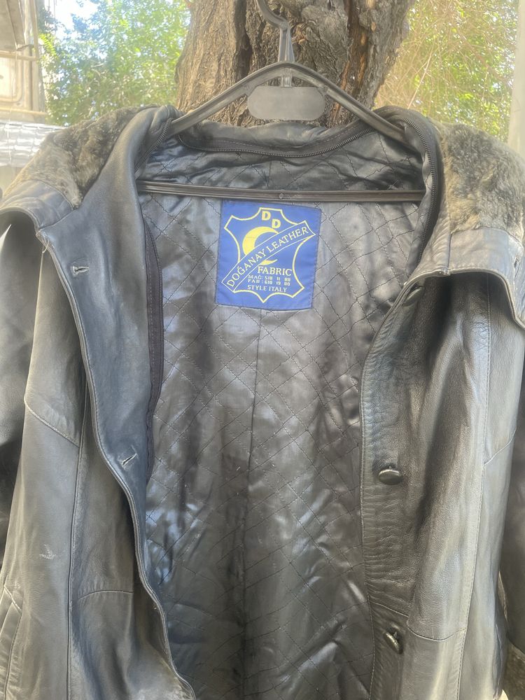 Продам кожаный женски плащ.