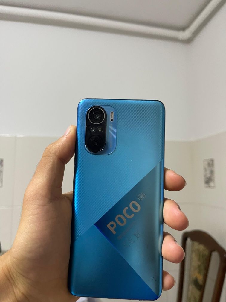 Срочно предлагайте цену Poco f3    128/6