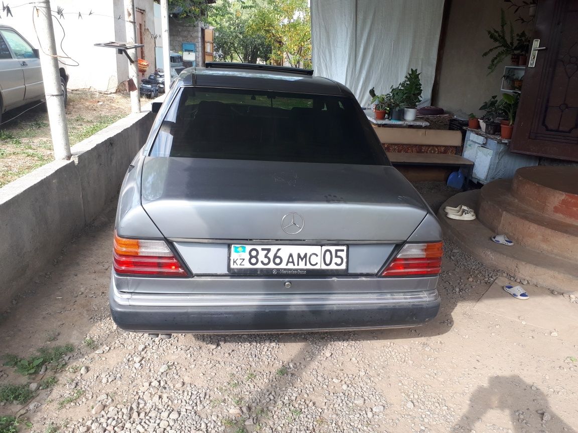 Продам мерседес  124