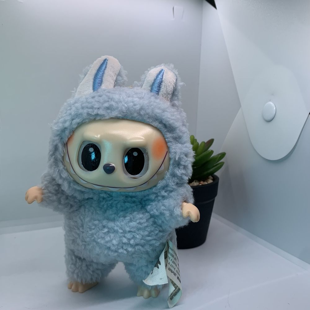 лабубу игрушка тренд