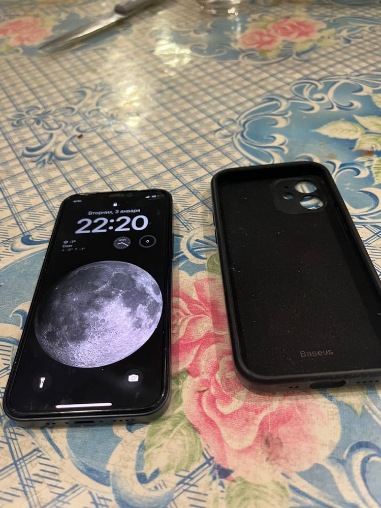 Продам iPhone 12 mini в отличном состояний