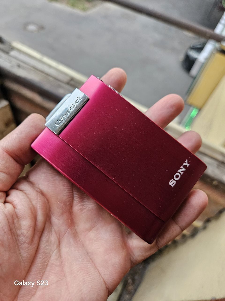 Цифровой фотоаппара Sony Cyber-Shot
