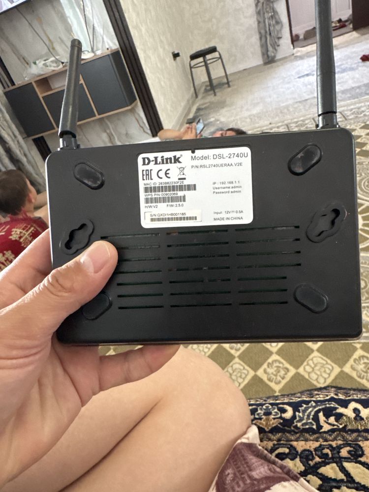 Wi-fi модем D-link DSL-2740U черный , состояние хорошее