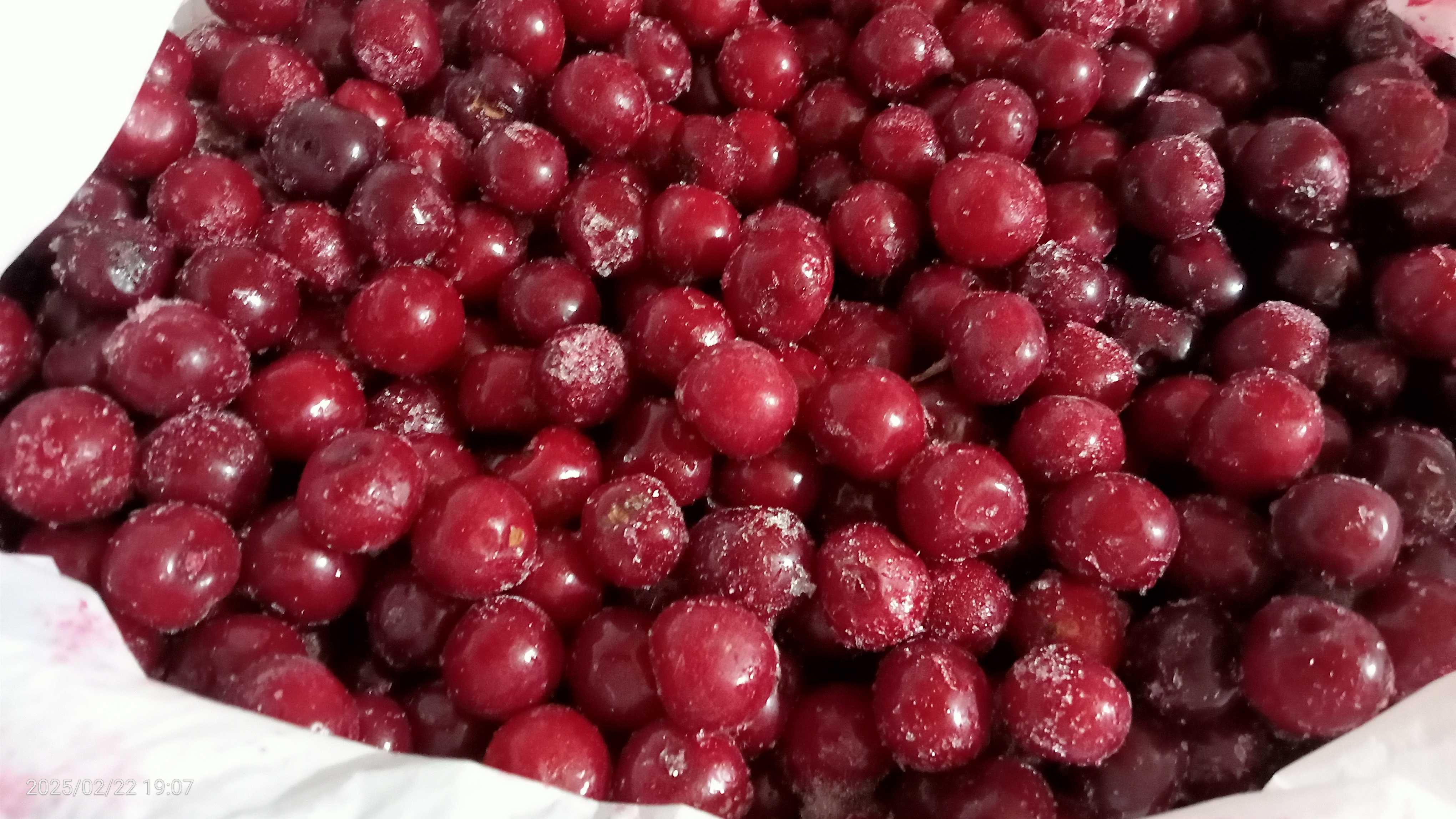 Вишня замороженная крупная
