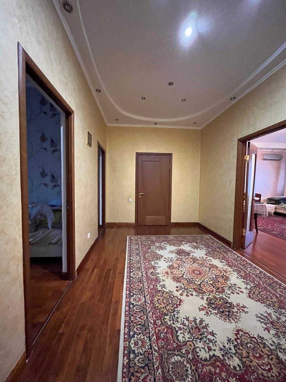 3-комнатная квартира · 122 м² ·памятник М. Маметовой