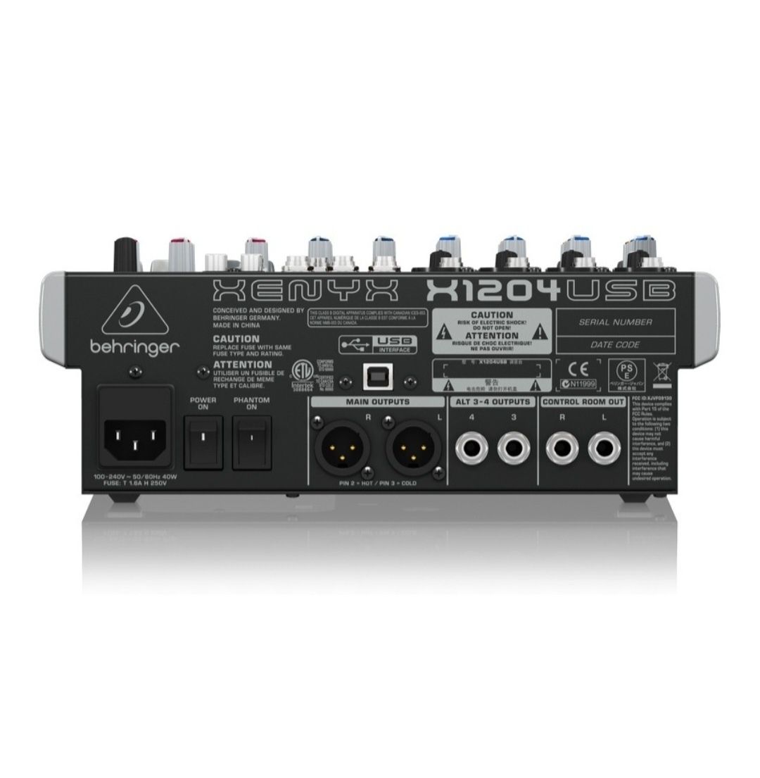 Микшерный пульт Behringer