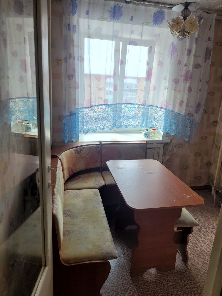 Продам квартиру 1.5 .ул Ларионова 2 .