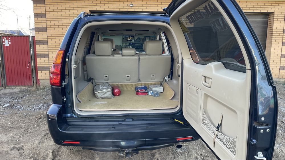 Lexus GX470 внедорожник