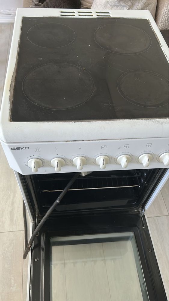 Продам кухонную плиту
