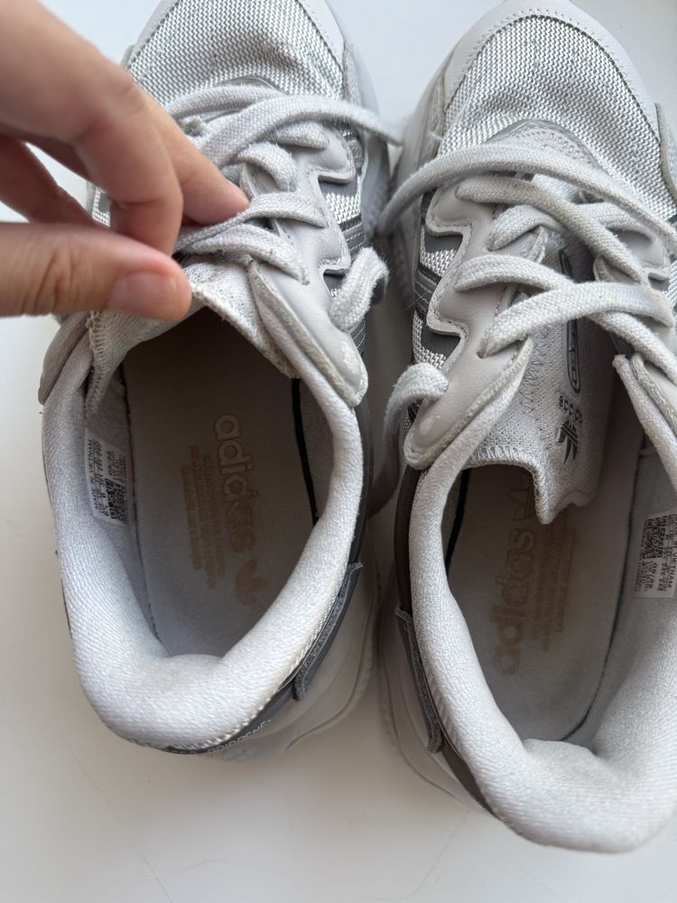 Кроссовки Adidas