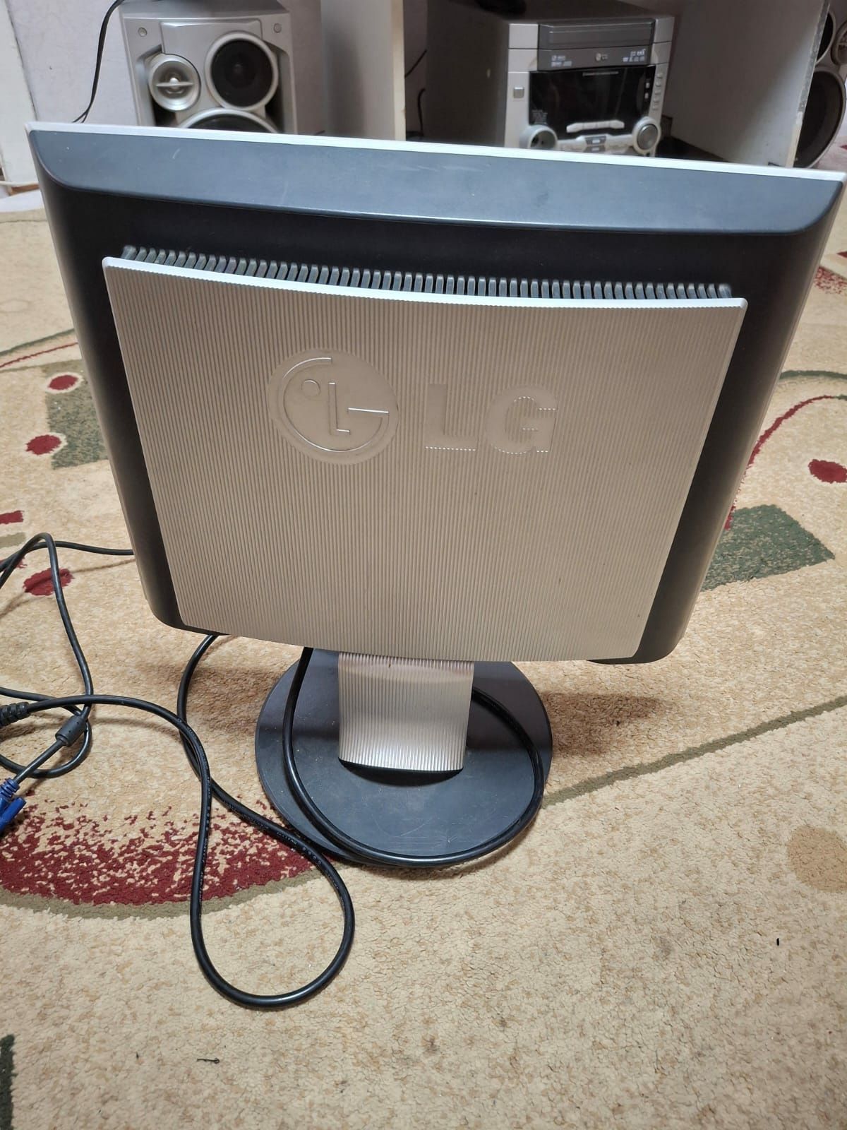 Монитор LG 5000т
